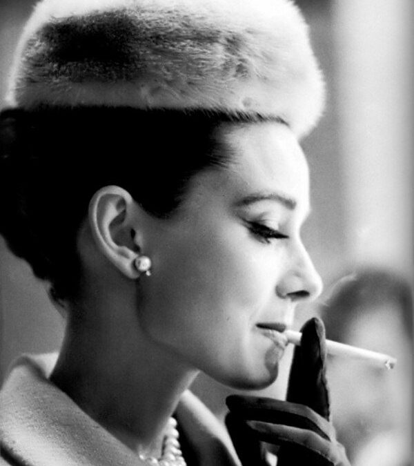 Audrey Hepburn: Smoking Hot!