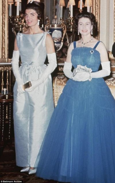 Jacueline Kennedy și regina Elisabeta a II-a